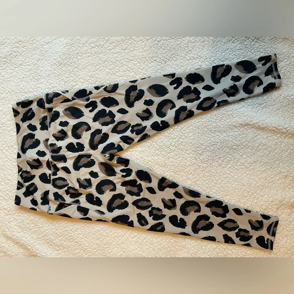 Large leopard print leggings - Picture 2 of 2